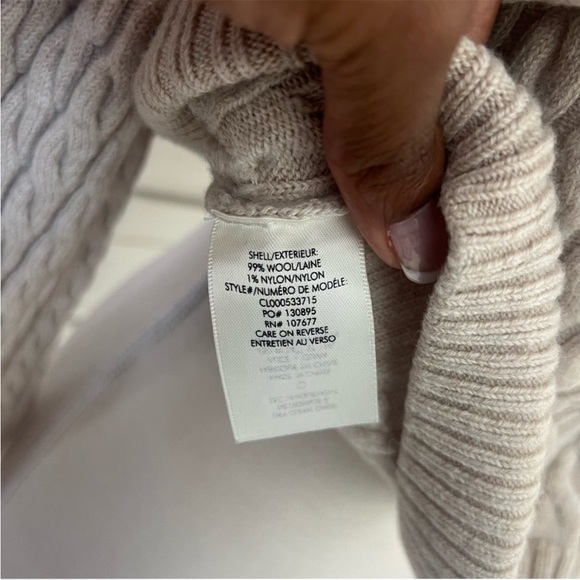 $440 ALICE + OLIVIA Cimaron Wool Cable-Knit Cropped Sweater, Small, EUC - Picture 10 of 11